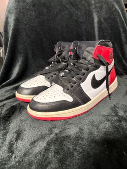 AIR JORDAN 1 BLACK TOE