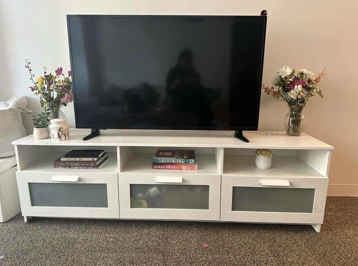 INSIGNIA 50-inch Class F30 series