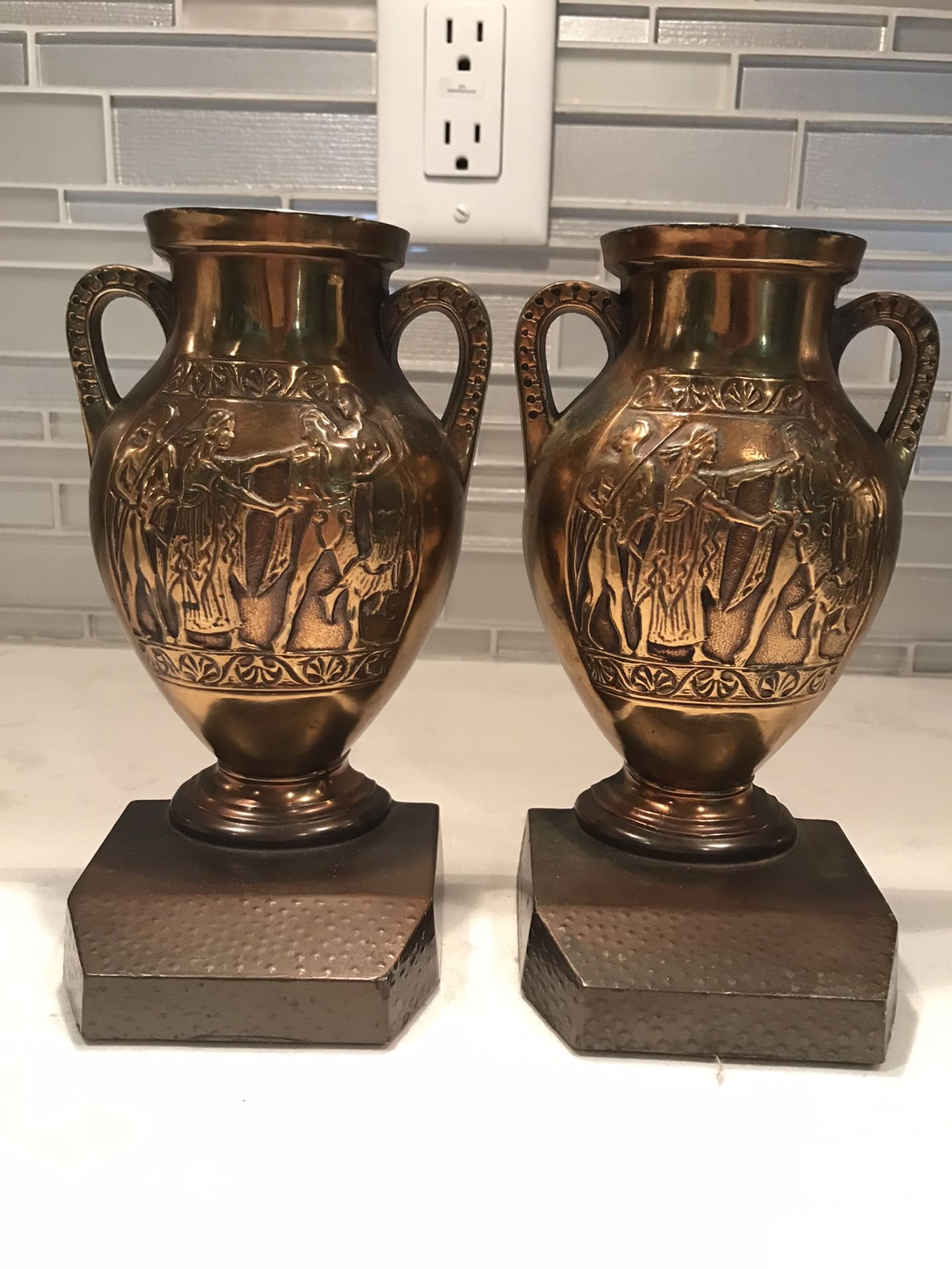 Set Of 2 Vintage Brass Greek Vase Bookends Philadelphia Manufacturing 