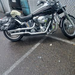 Harley-Davidson Black And Chrome 88 Twin Cam