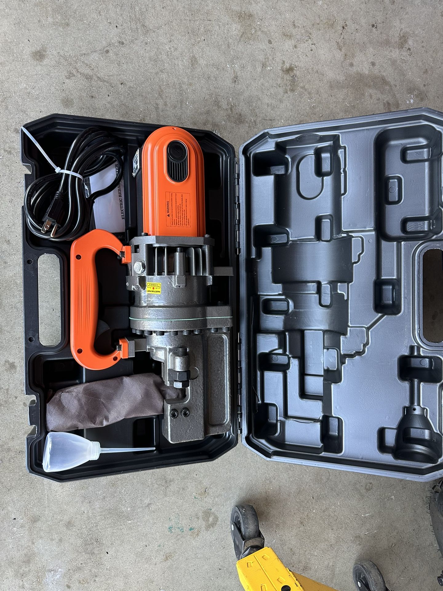 LINGSTAR Electric Hydraulic Rebar Cutter Tool, 1700W Cutting up to 1 Inch 4-25mm Rebar Steel within 5 Seconds, 11OV, with Blades &amp; Easy Carry Stai