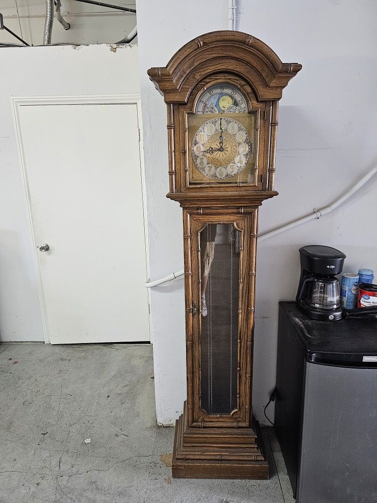 HOWARD MILLER GRANDFATHER CLOCK!! MAKE OFFER!!