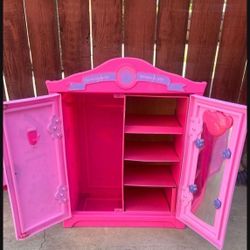 Build The Bear clóset In Good Condition  $45