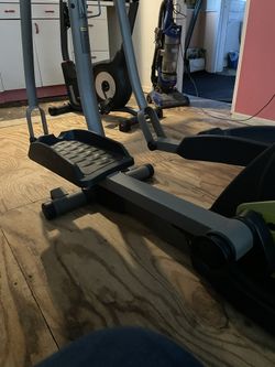 Proform 900 Elliptical for Sale in Bethpage NY OfferUp