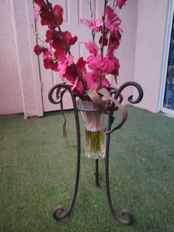 Wrought Iron Vase Stand with Glass Vase