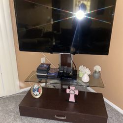 Panasonic Tv With Stand  $100 For It All!