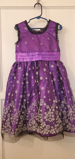 Purple dress with sparkle flowers size 6