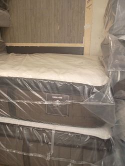 💤🛌🏽💤💤 $599 size king now available 📢📢📢