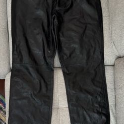 Adult Size 12 Leather Pants Just $5 xox