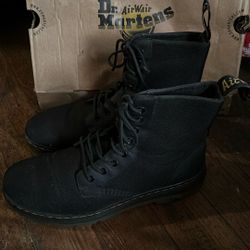 Black DrMartens