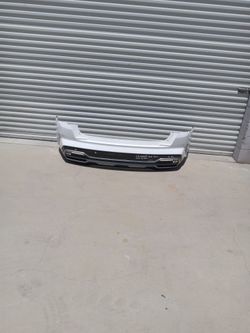21 to 23 kia sorento rear bumper and valance ( oem) Hole sensor