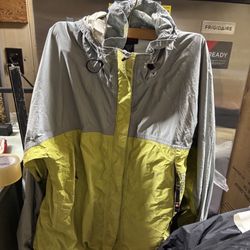 LOW PRICE MOVING- MARMOT $240 + TAX WATERPROOF JACKET 