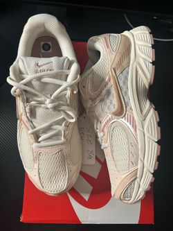 Nike V5 RNR Soft Pearl Size 8M