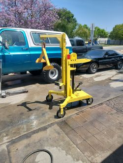 Hydrolic Barrel Truck