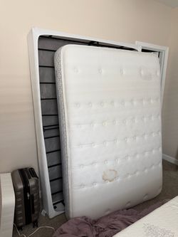 FREE Queen Mattress & Box Spring – Pickup Only!