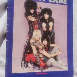 Metal Mania MOTLEY CRUE Robus Book