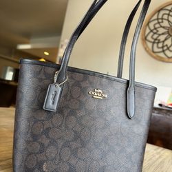 Coach City Tote Bag 