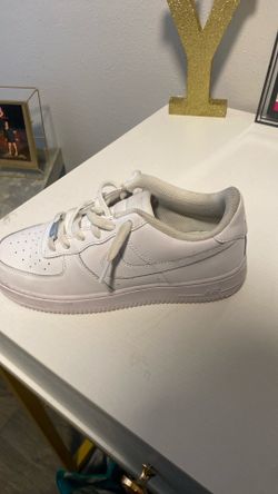 All white airforces