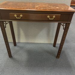 Hickory Chair Furniture Console / Entryway / Sofa Table