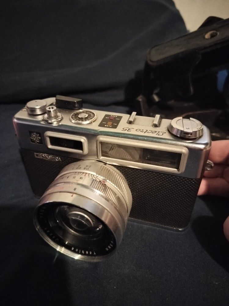 Yashica 35 Electro