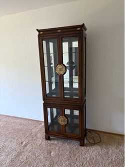 Glass hutch