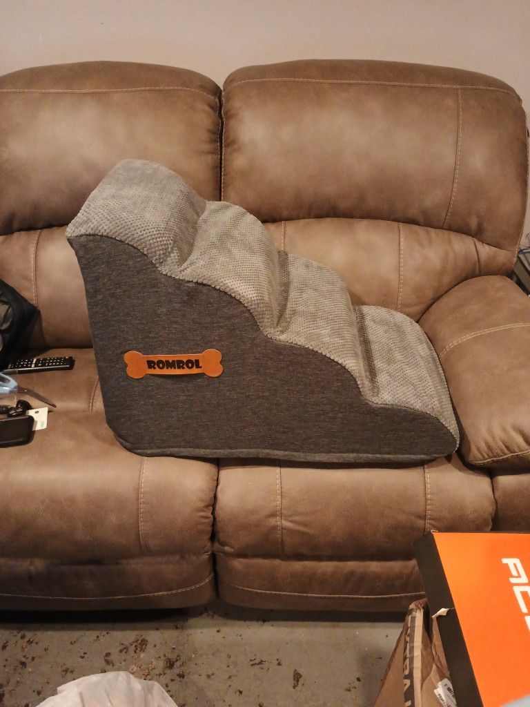 Brand New Romrol Steps For For Smaller Dogs
