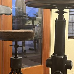 Lovely Bistro Bar Table And Stools