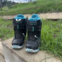 Burton Kids Snowboard Boots Sz5
