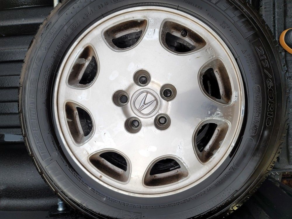 Acura RL Wheels & Tires
