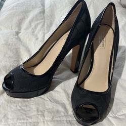 Woman’s Shoes