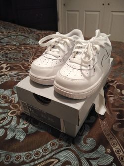 Air Force asking 15. Size 7c