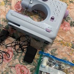 Sewing Machine With kit