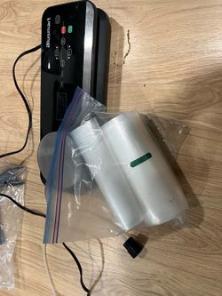 Vacuum sealer machine
