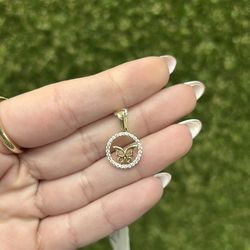 14kt mariposa charm