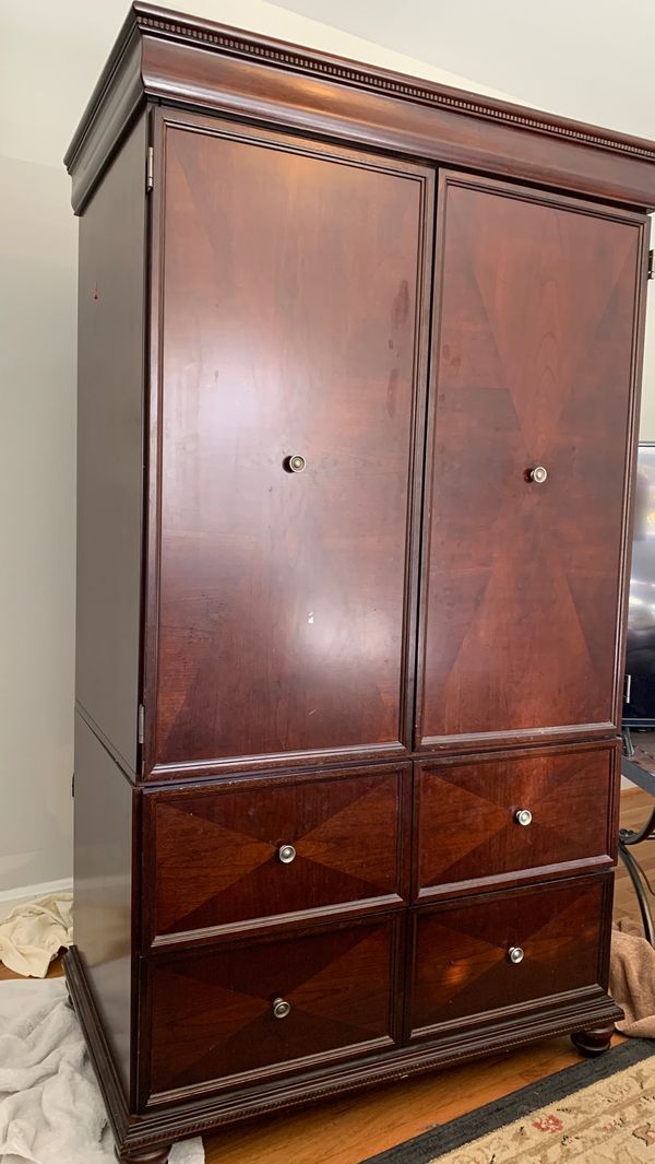 Bombay Company armoire/dresserFREE for Sale in Alexandria, VA OfferUp
