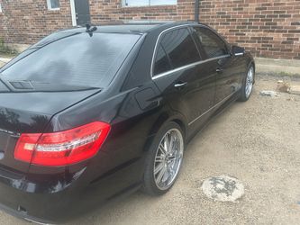 Mercedes benz 2013 e350  best offer..