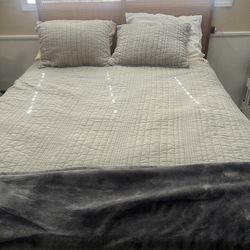 Queen Bed With NovaFoam Mattress 