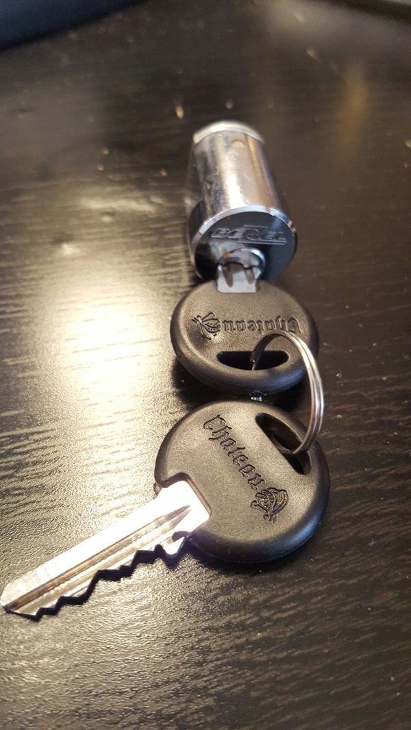 Public storage lock and key for Sale in Los Angeles, CA OfferUp