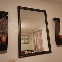 Entry Mirror || Espejo
