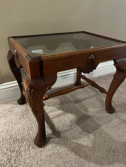 Vintage Mahogany Chippendale/Queen Anne End Table