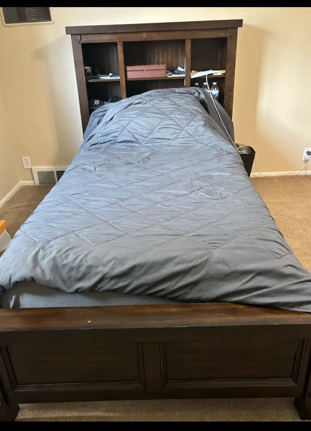 2 Wooden Twin beds & Matching Wooden dresser