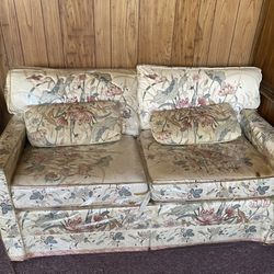 Vintage Flower Couch 