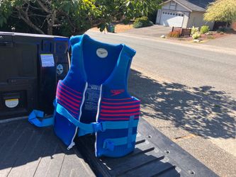 Adult LifeVest Life Vest Life Jacket over 90 Pounds Adult Large Medium Kayak Boating Rubber Rafting Jet Ski in Good Condition like New