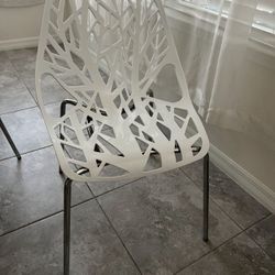 (4) White Plastic Dining Chairs with Metal Frame
