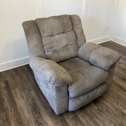 2-Piece Living Room Set – Recliner + Loveseat – Clean & Comfortable