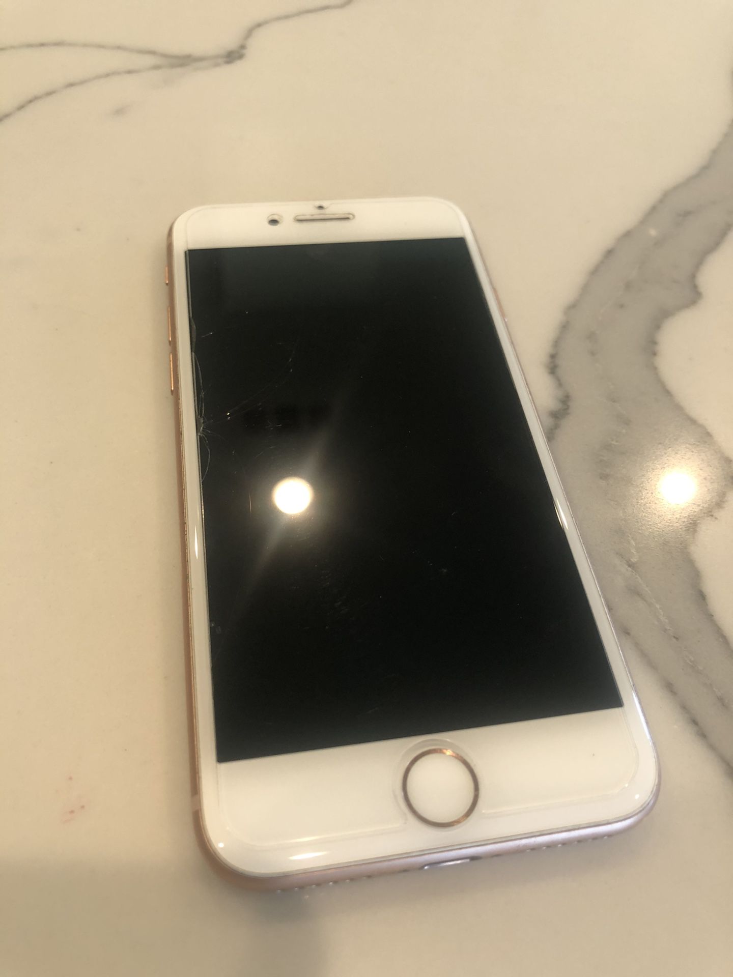 iPhone 8 Gold 64 GB - Excellent Condition - AT&T