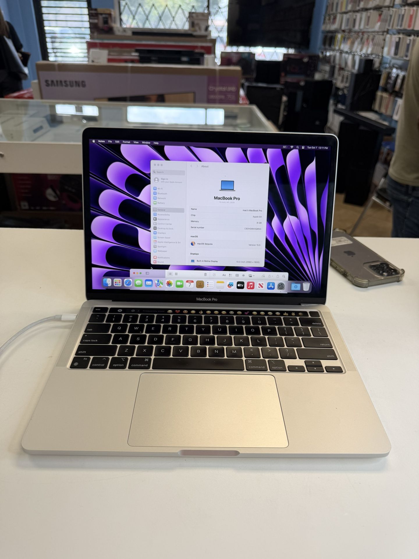 MacBook Pro M1 silver 256ssd battery cycle 150