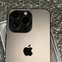 iPhone 13 PRO UNLOCKED Like New 