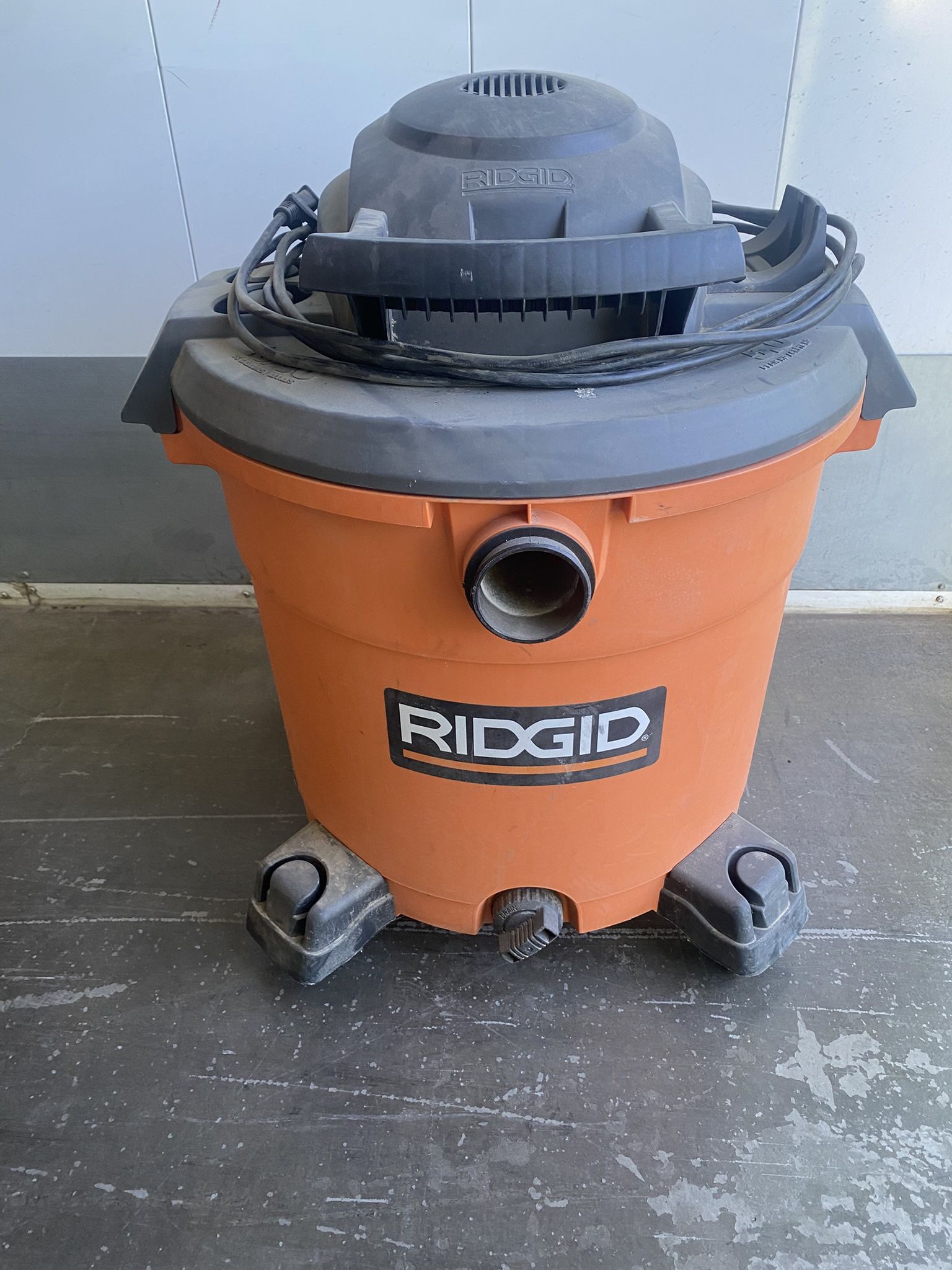 Ridged Vacuum