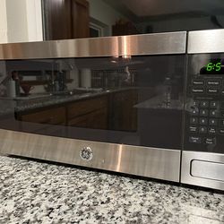 GE Profile PEM31SFSS Countertop Microwave